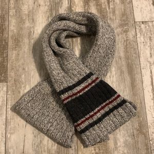 Eddie Bauer knit scarf
